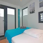 Hausboot Floating House Leni In