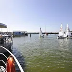 Hausboot Floating House Leni In Botel