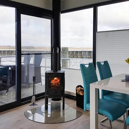 Bådhotel Hausboot Floating House Leni In Ribnitz-Damgarten